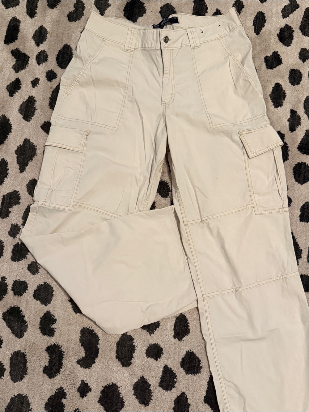 Hollister Men's Cargo Pants in Light Beige